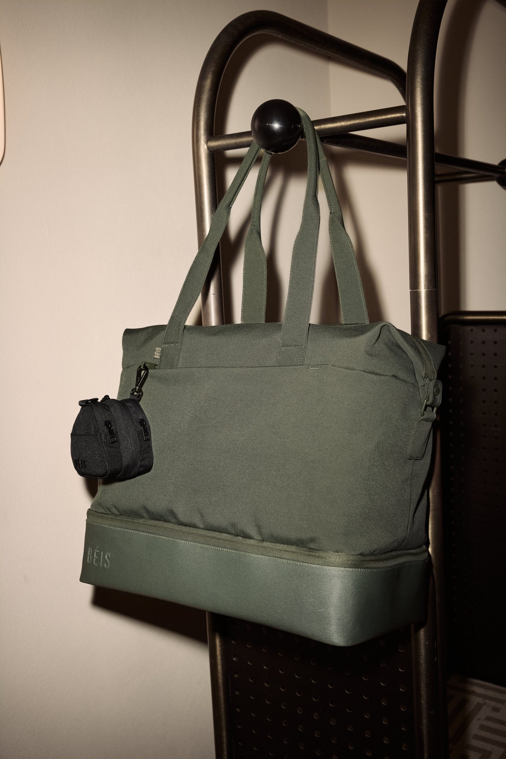 The Weekender in Olive - Image 4