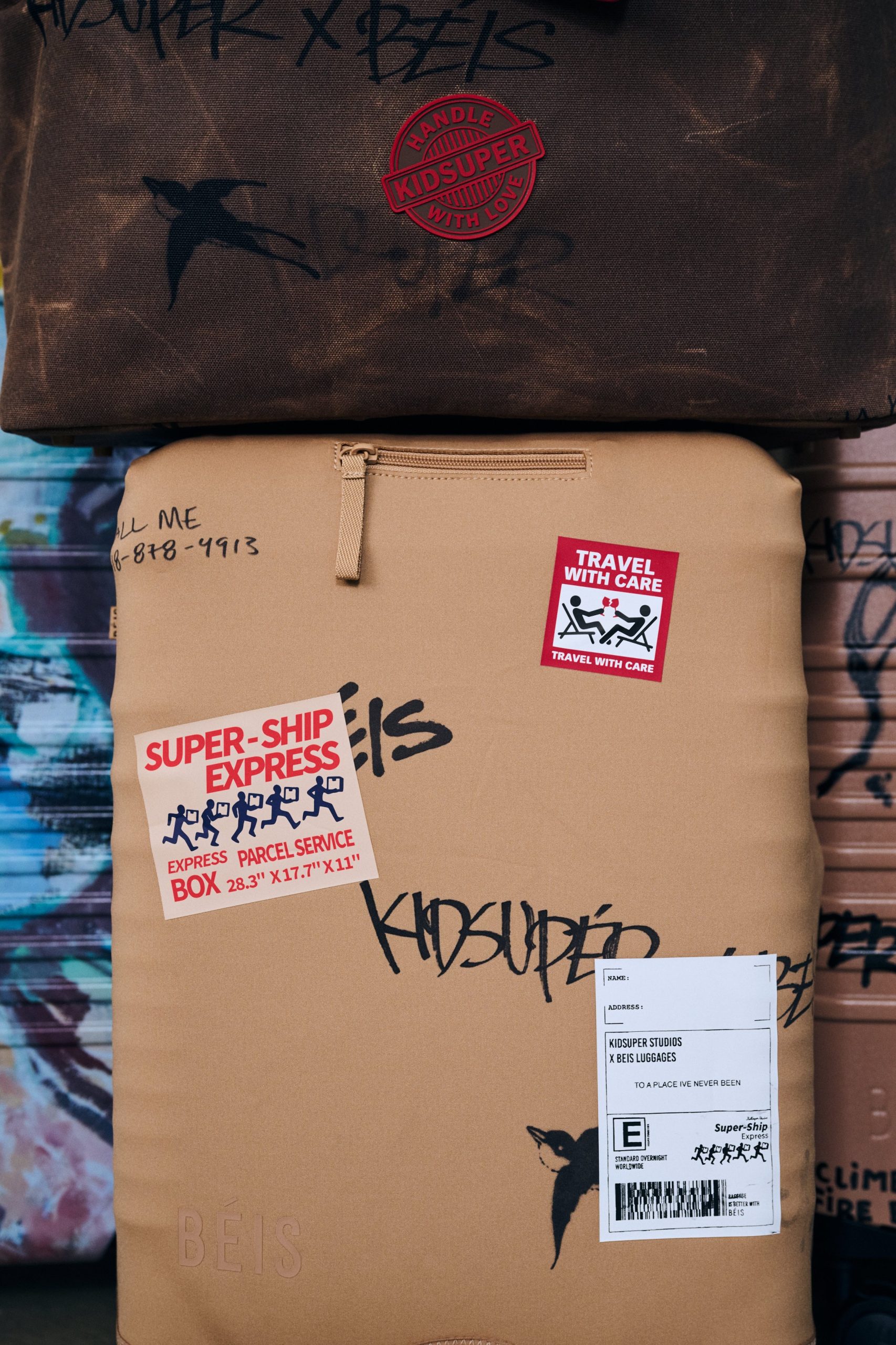 BÉIS x KidSuper The Hybrid Check-In Luggage Cover in Cargo - Image 2